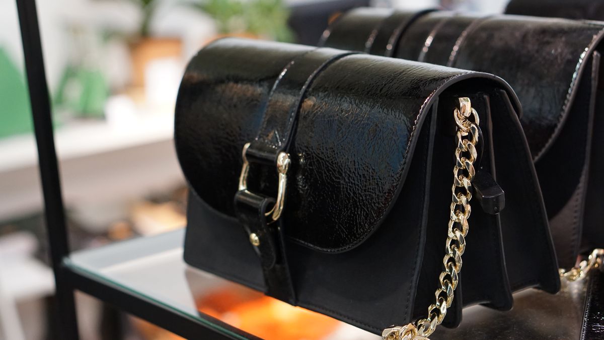 Black Purse Perfection Massive 2024